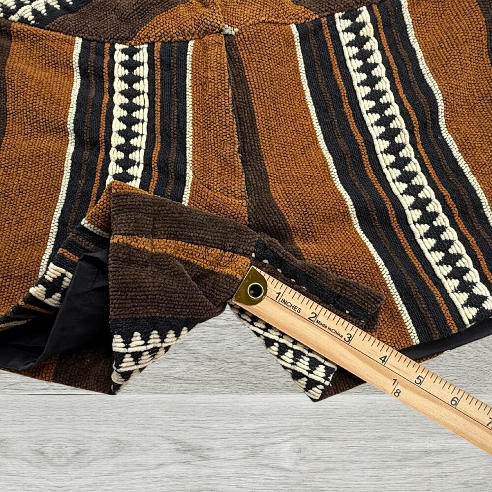 Judith March Brown Geometric Striped Boho Shorts Woven Aztec Textile Size Large - Picture 9 of 10